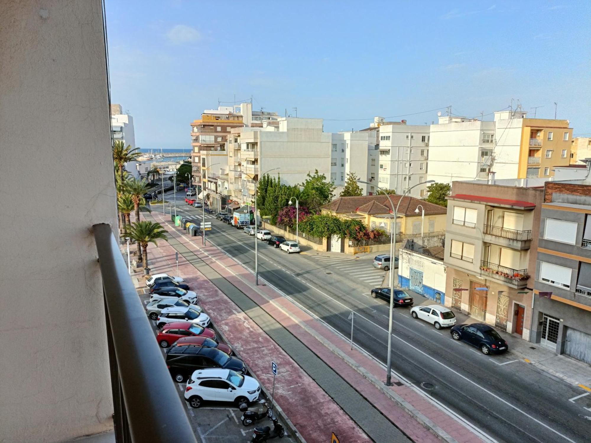 Mare De Deu, Vivienda Vacacional Para Familias Y Mayores De 25 Anos En El Grao De Gandia-Playa *